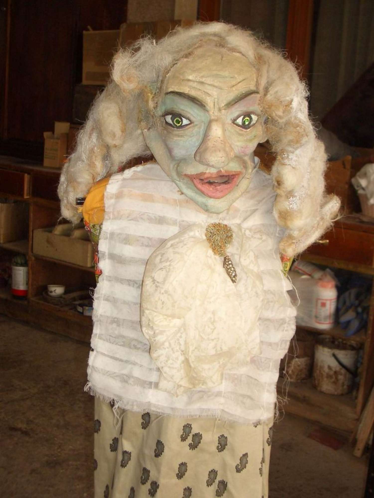 Personaggio 1 prima del restauro